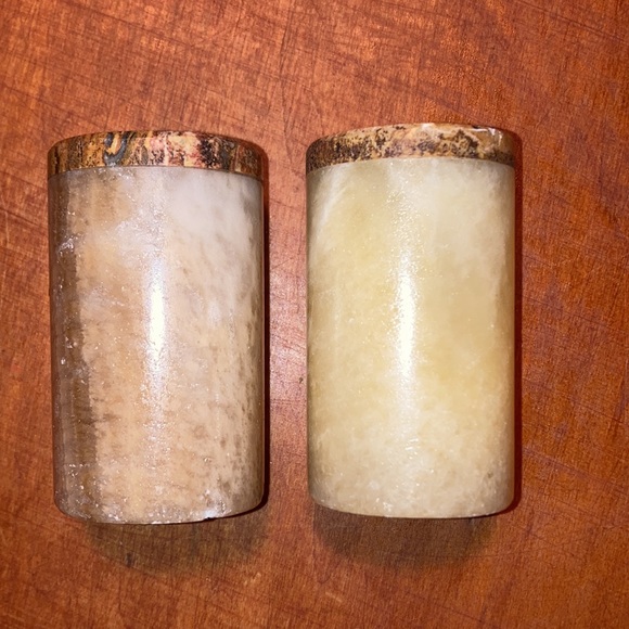 Rare Salt & Pepper Shaker Set | Marble, Quartz, Stone | Roman Style - Picture 4 of 8